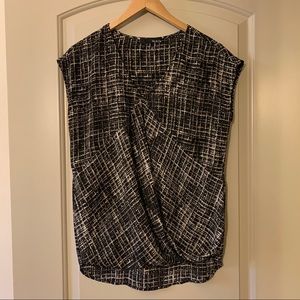 Ro & De Sleeveless Blouse hi-low hem Hatched S